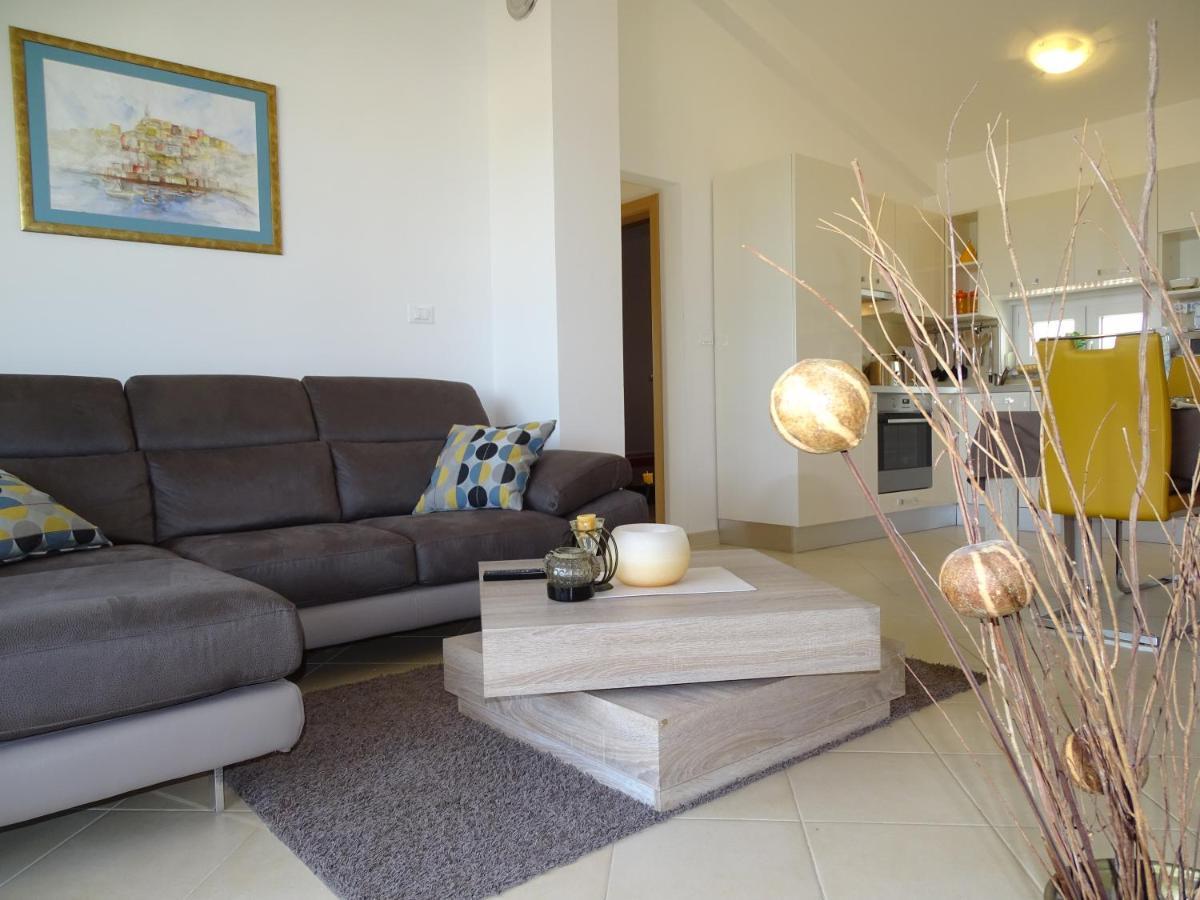 Apartment Bellavista Novigrad  Bagian luar foto