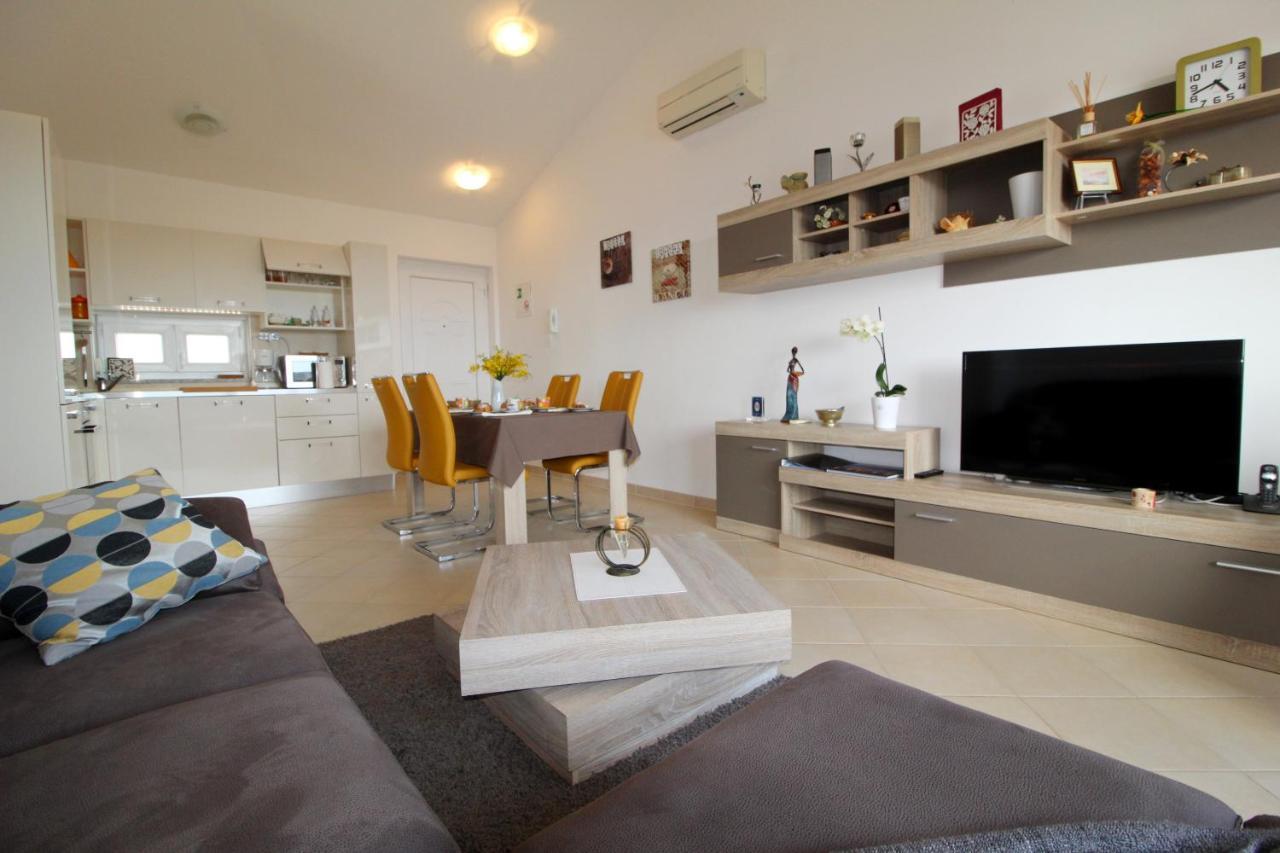 Apartment Bellavista Novigrad  Bagian luar foto