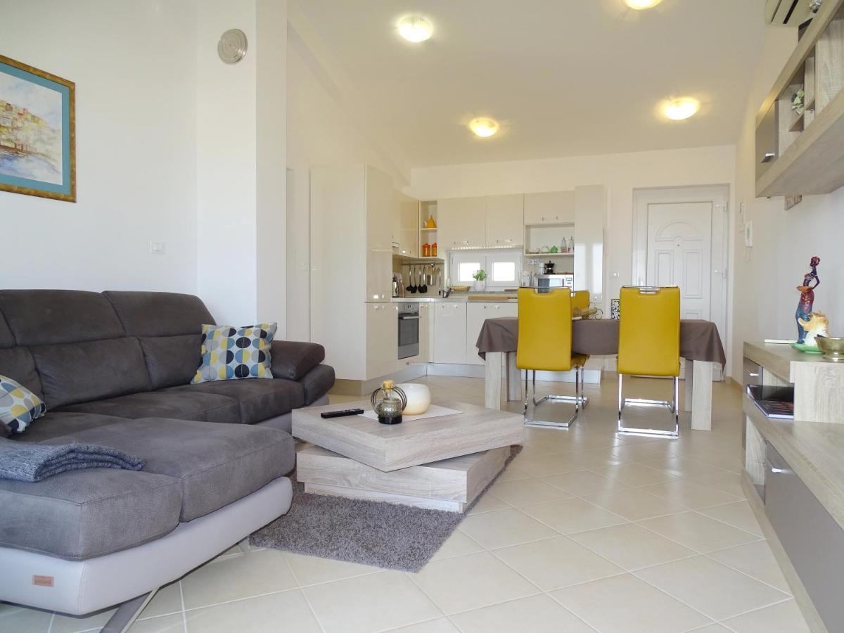 Apartment Bellavista Novigrad  Bagian luar foto
