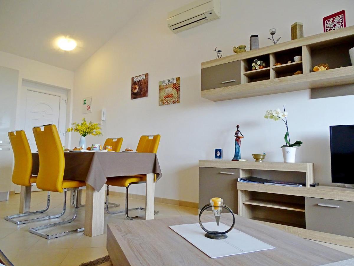 Apartment Bellavista Novigrad  Bagian luar foto